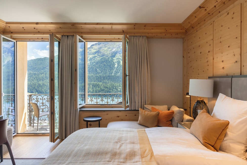 Superior, King Bed, Lake Side