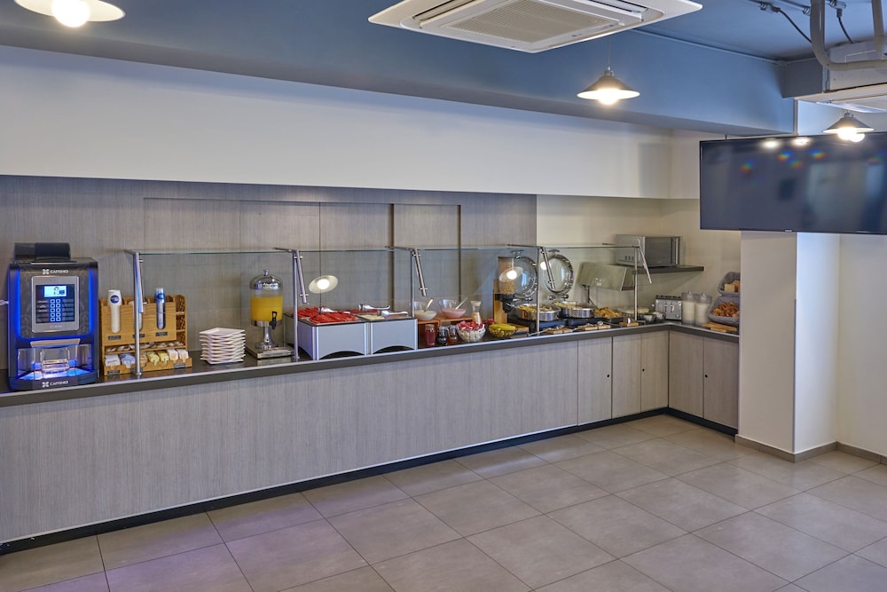 City Express Junior Leon by Marriott Centro de Convenciones 13/35