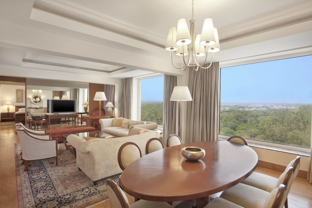 Sheraton New Delhi 32/40