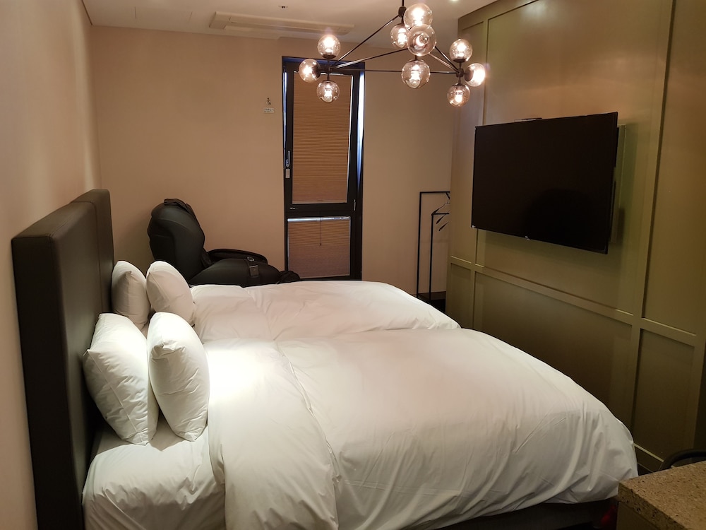 Hotel Stendhal 25/72