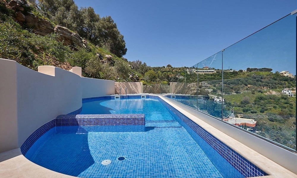 Villa Omikron 14/42