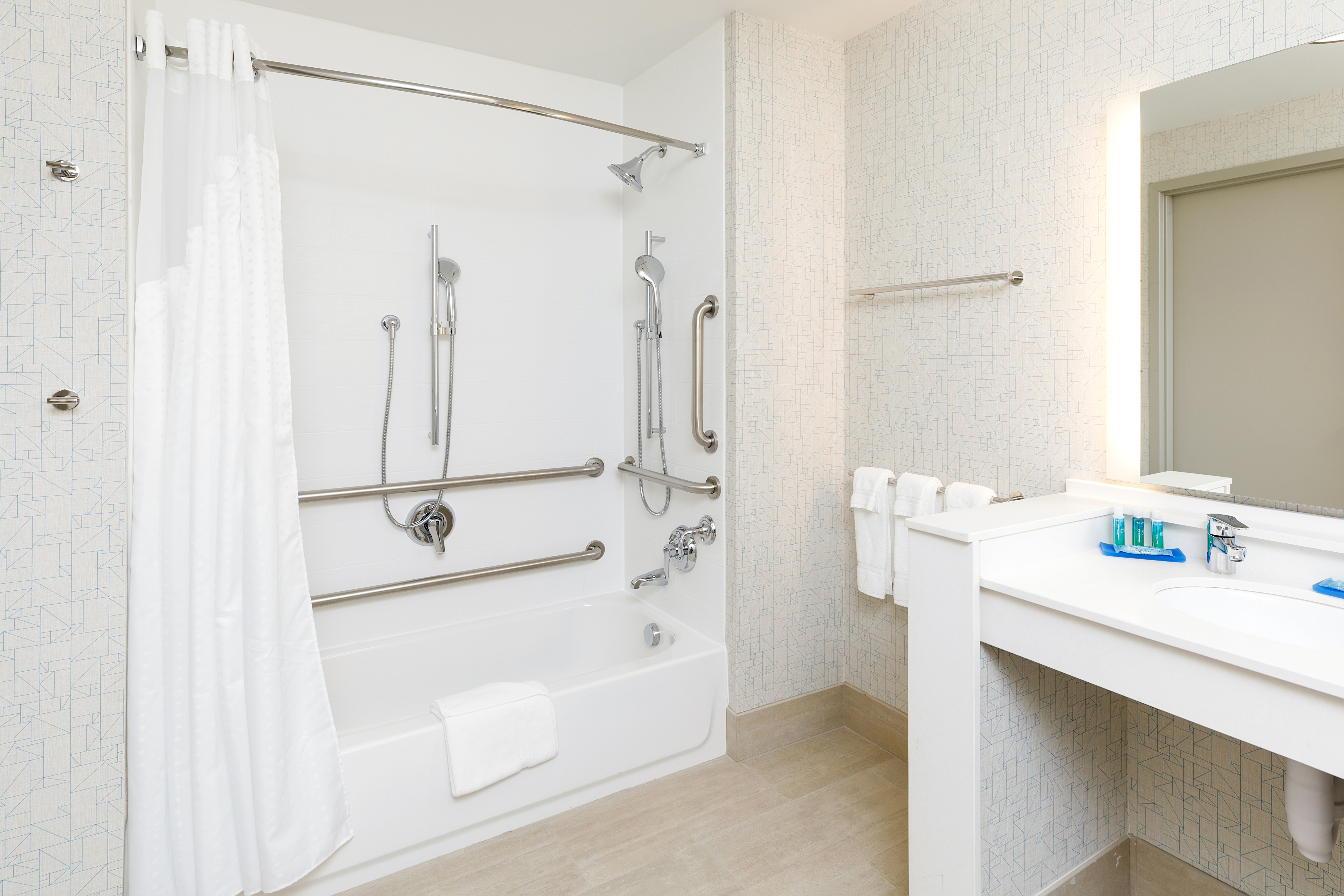 Holiday Inn Express Suites Sturbridge 54/54
