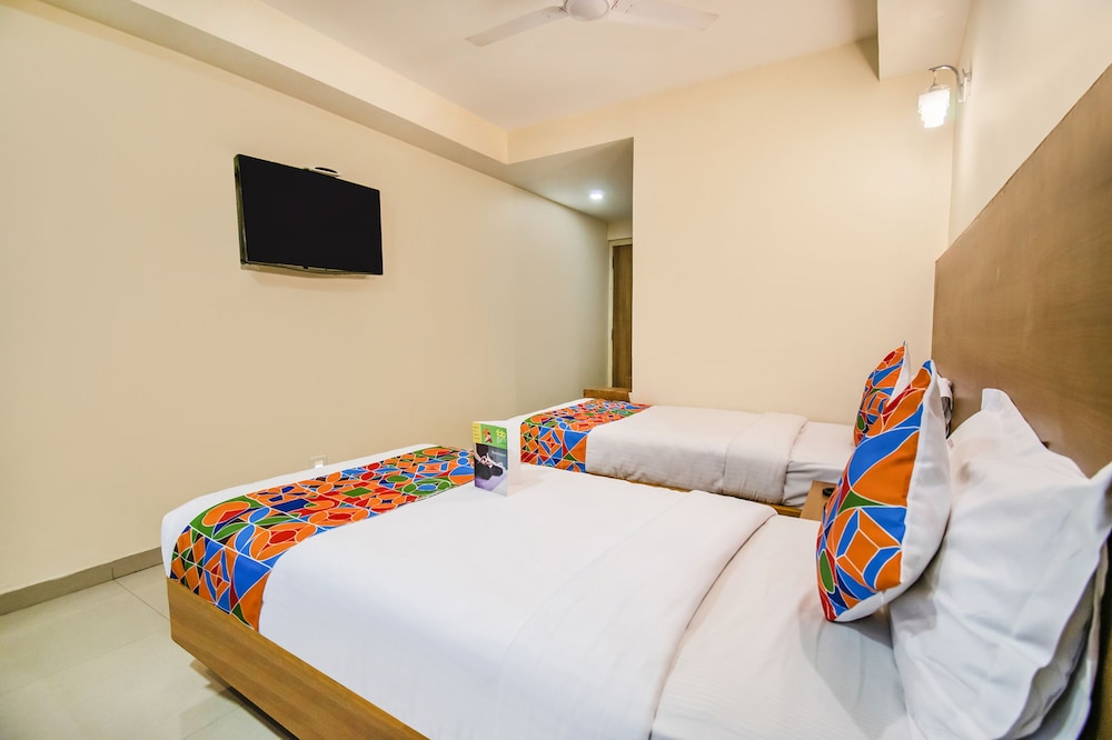 Fabhotel Jansi Deluxe Gandhipuram 17/33