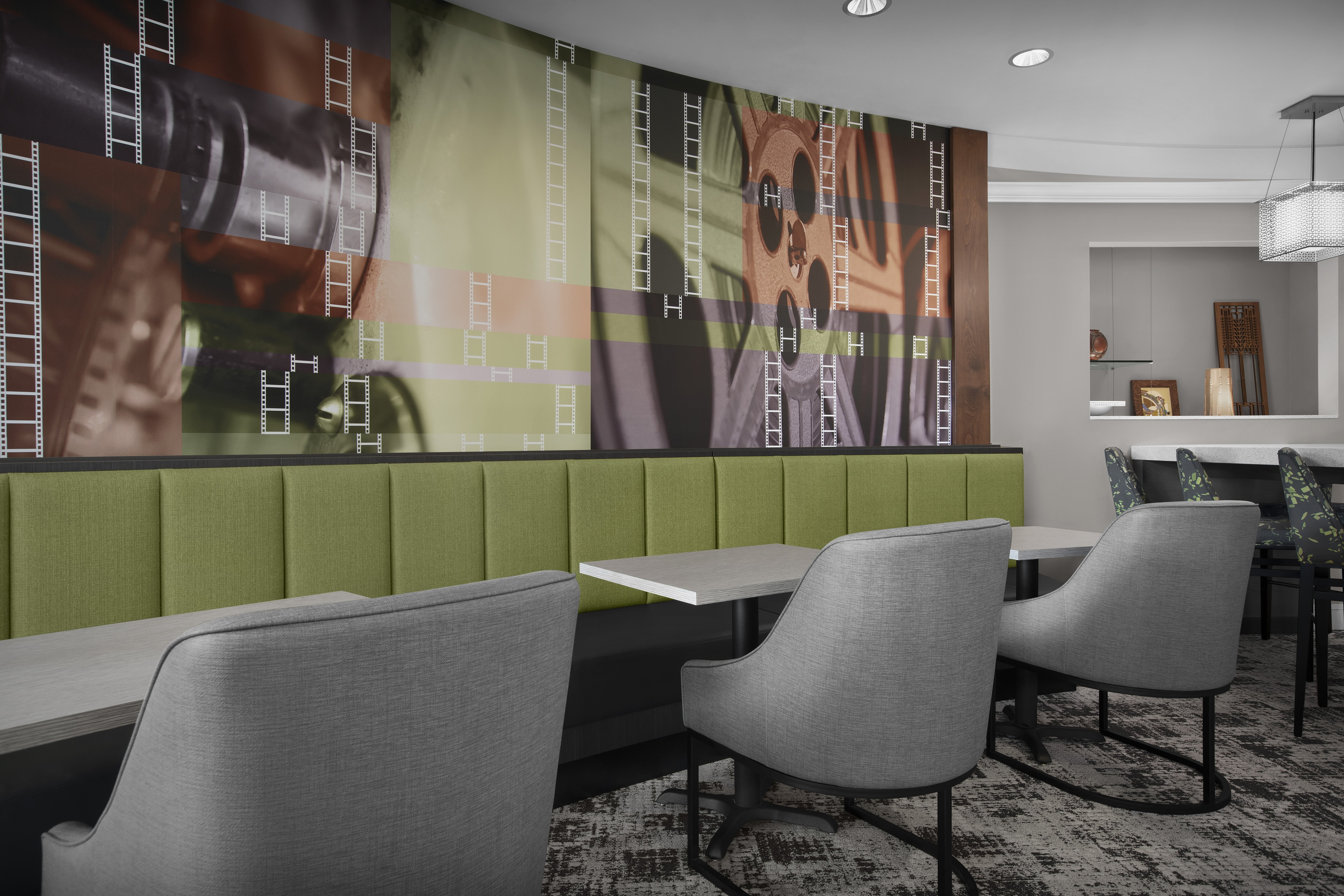 Hotel Indigo Jacksonville Deerwood Park 67/77