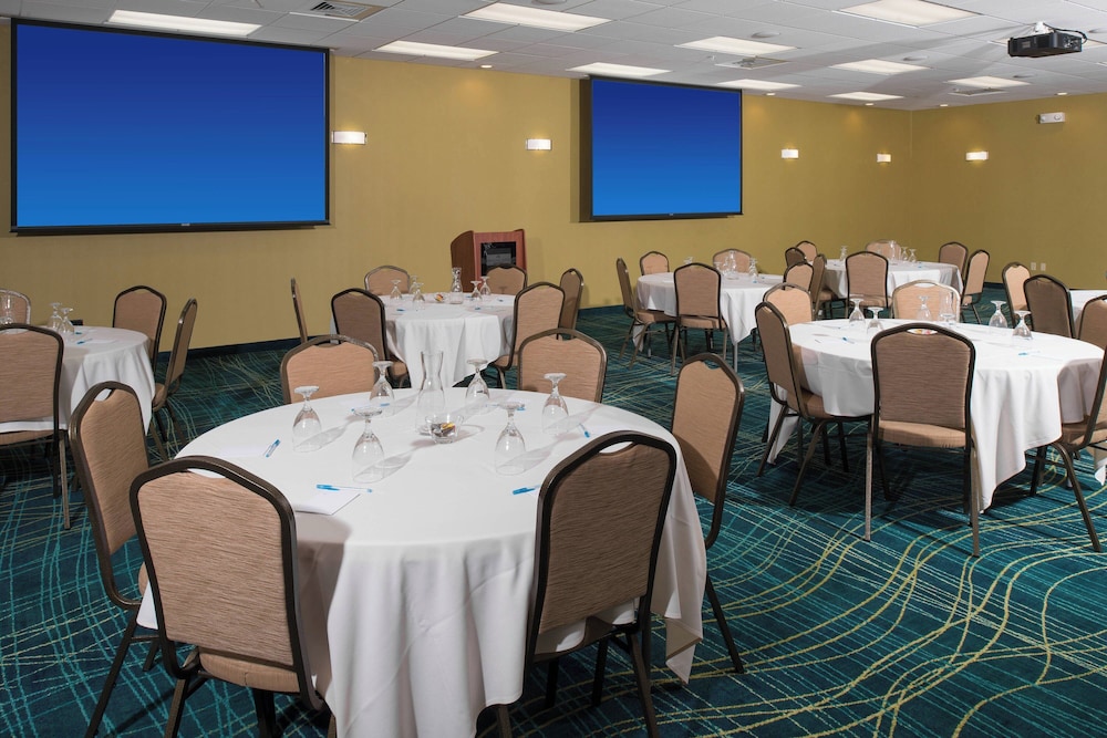 Springhill Suites Wichita Airport 63/69