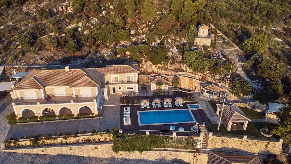 Serenus Luxury Villa 32/41
