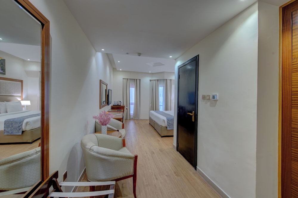 Vendome Plaza Hotel 52/62