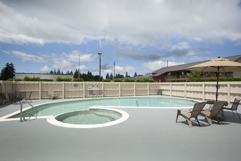 Forks Motel 27/50