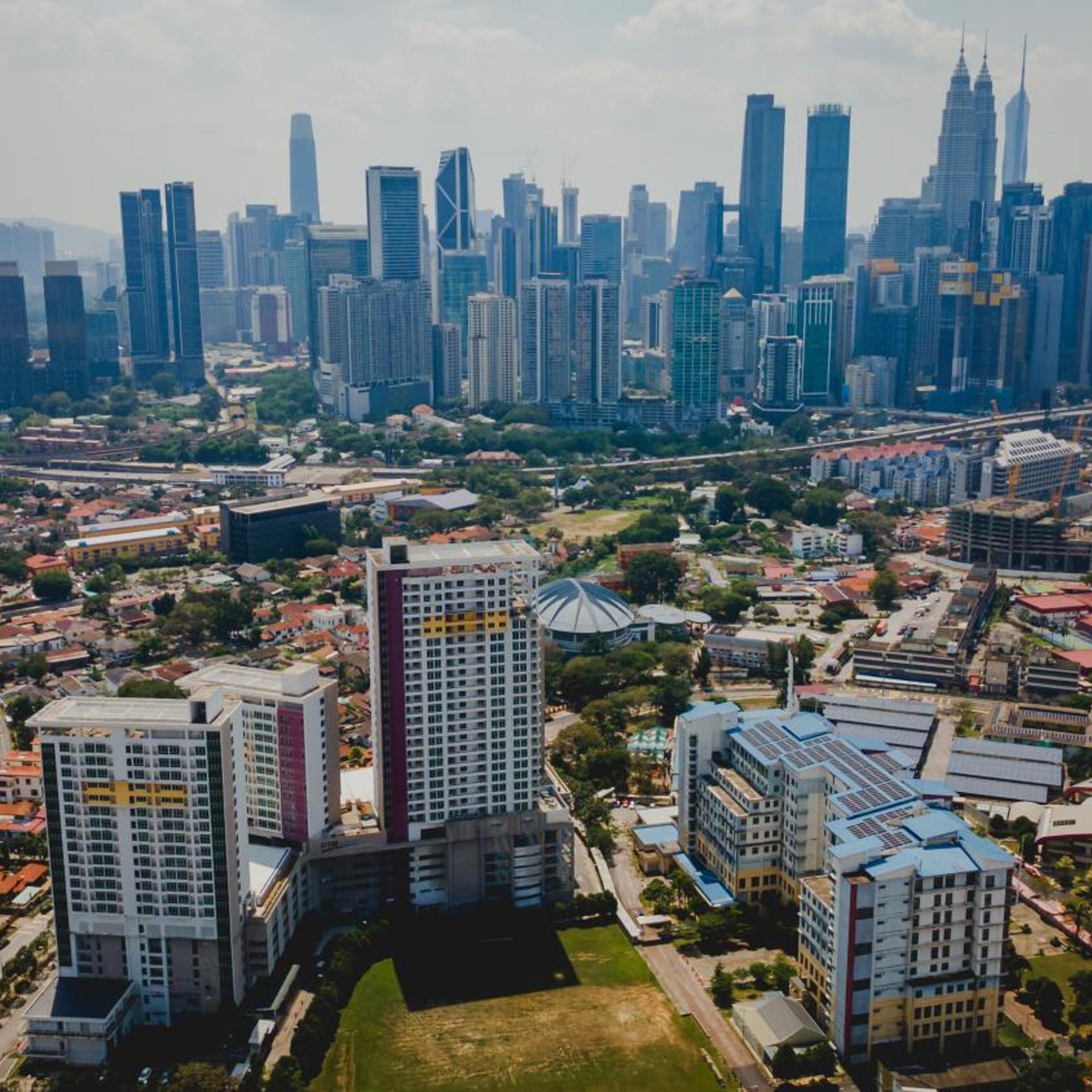UTM Hotel & Residence 62/66