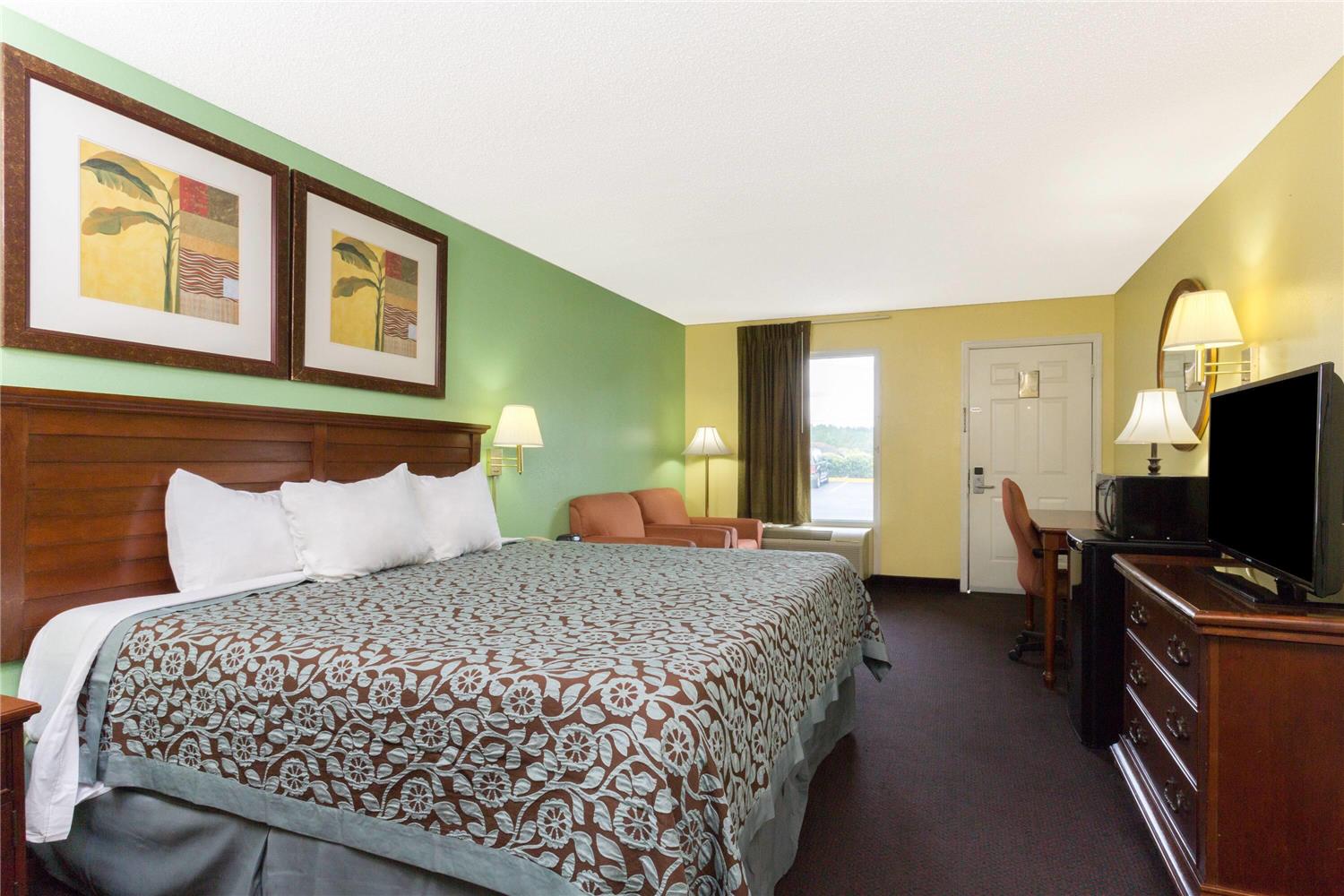Days Inn by Wyndham Lamont/Monticello 6/10