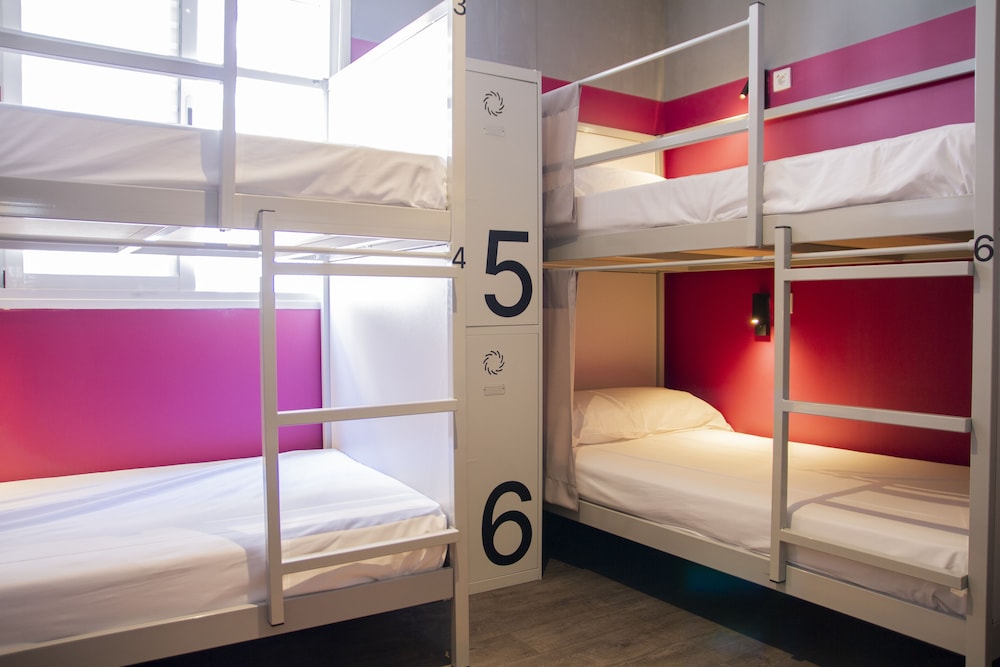 Female Dorm, Female Only