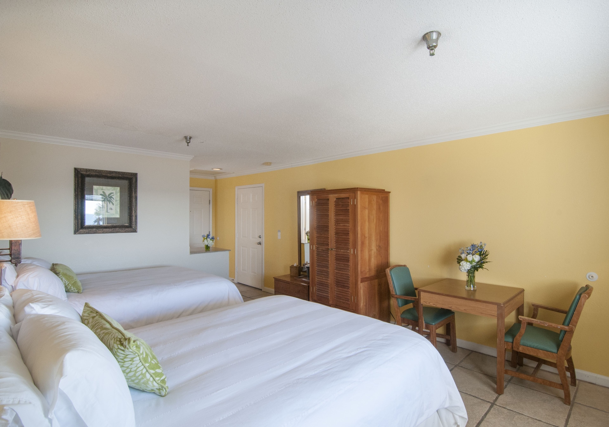 Room, 2 Queen Beds, Island View