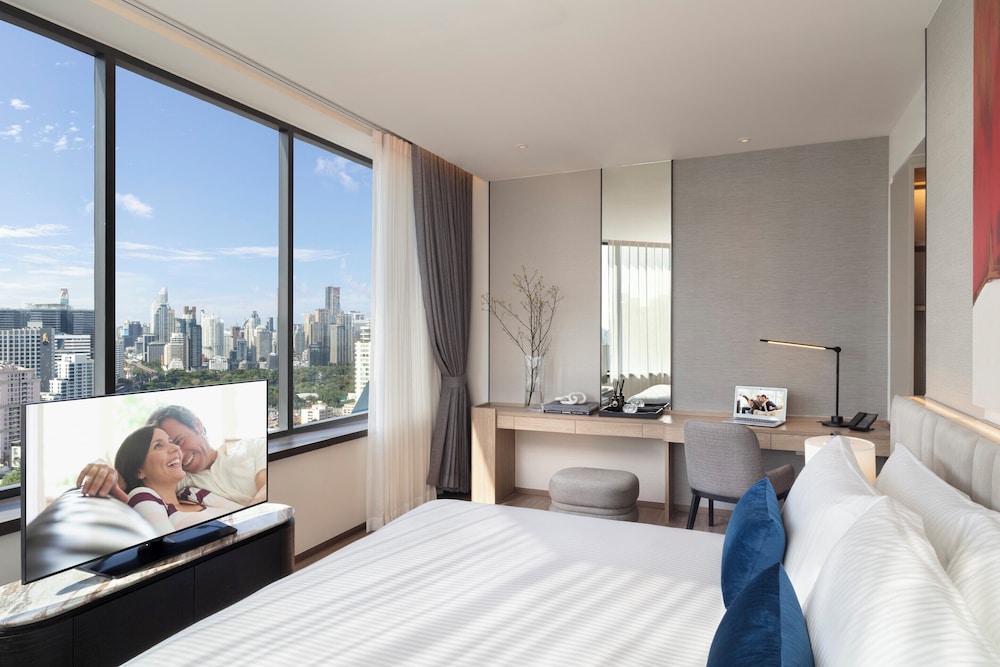 2 Bedrooms, Connecting, Executive, 1 King and 1 Single Beds