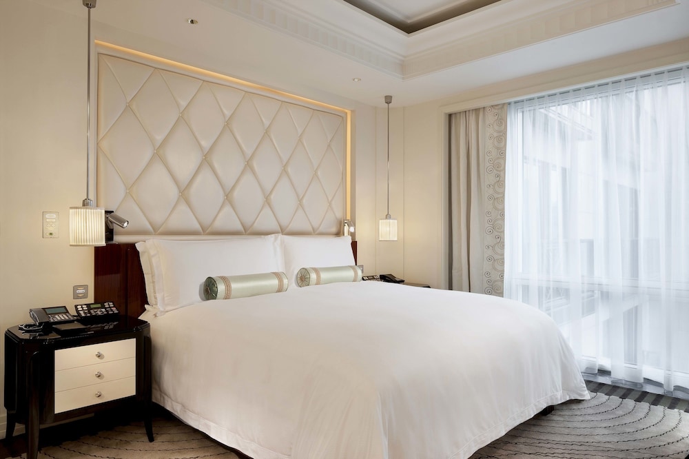 The Peninsula Shanghai 6/48