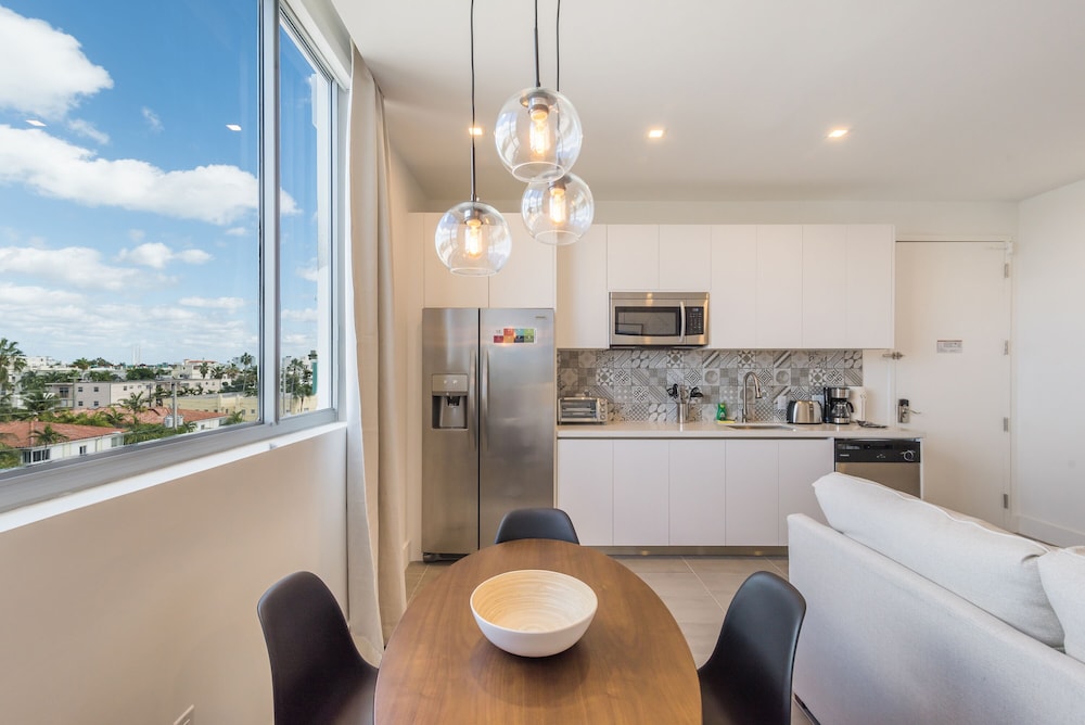 Vhc Luxury Apartments 54/67