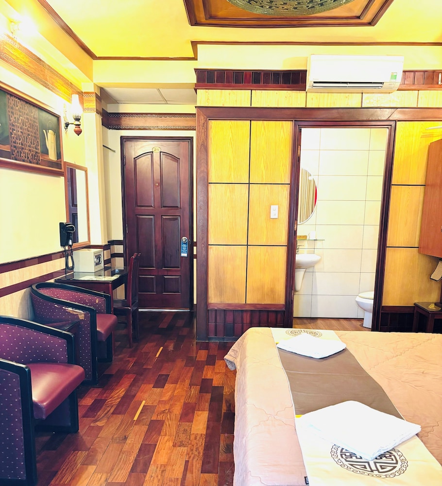 Bi Saigon Hotel 53/60