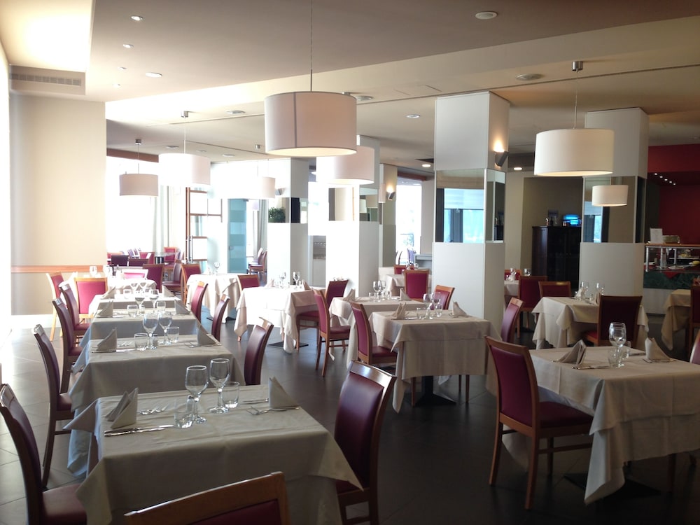 Parma and Congressi Hotel 63/77