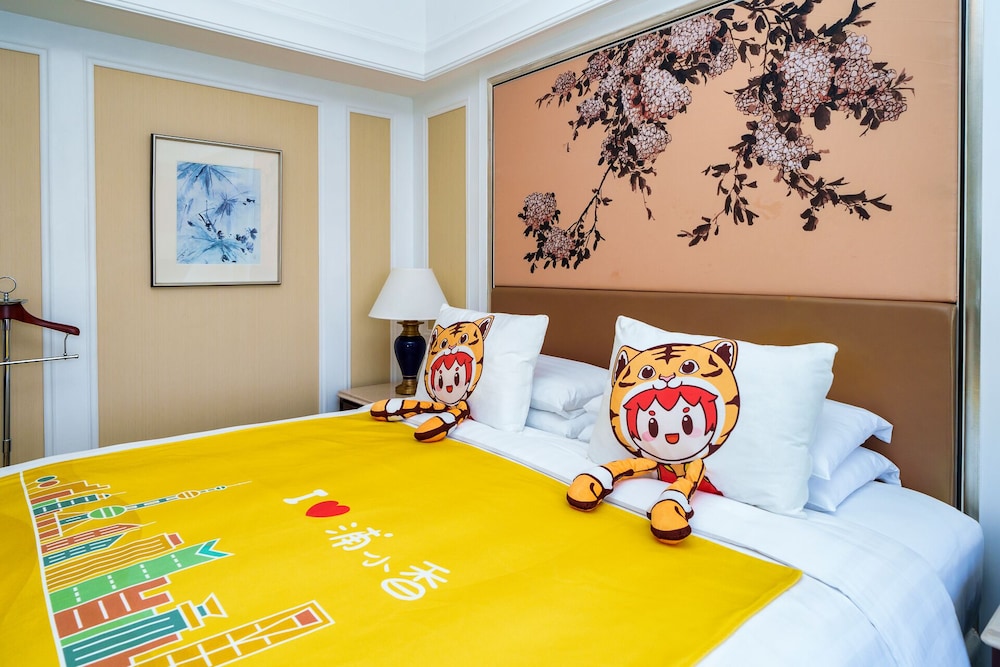 Pudong Shangri La 25/77