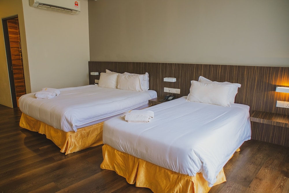 Roxy Hotel Serian 21/40