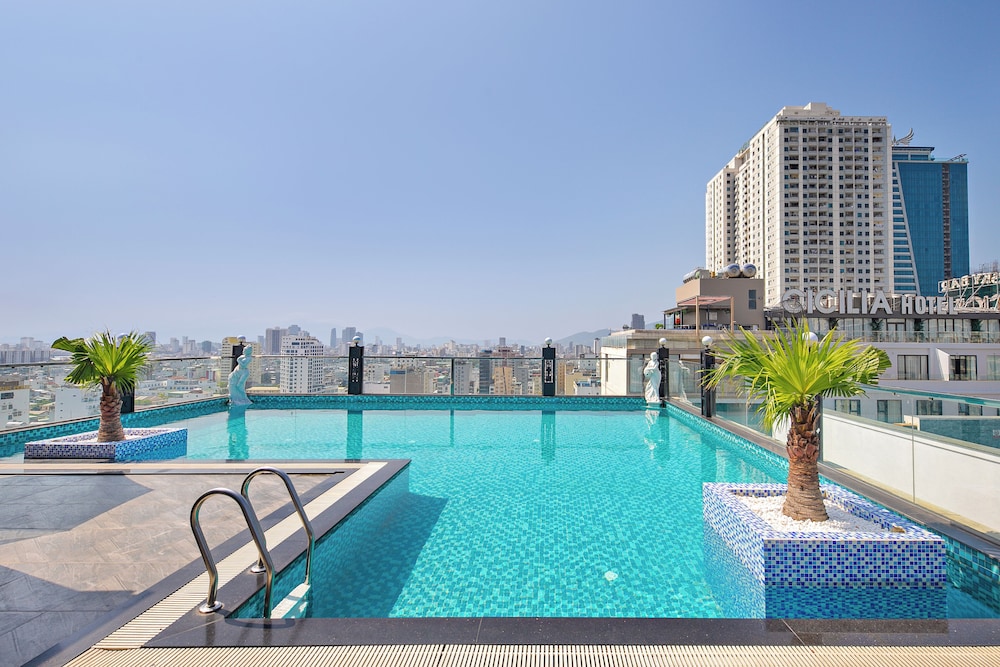 The Sail Hotel Danang 45/50