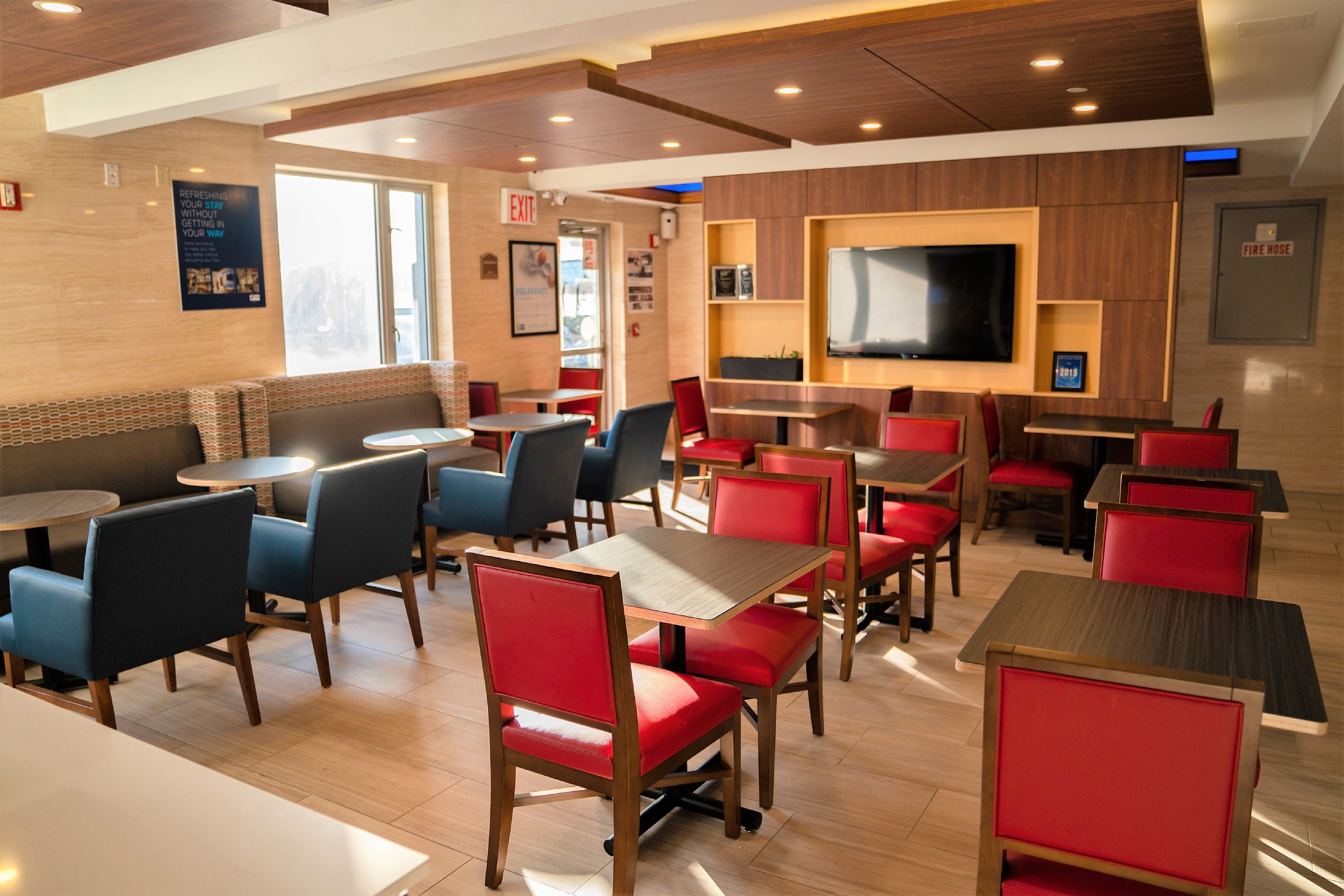 Holiday Inn Express Queens - Maspeth 56/65
