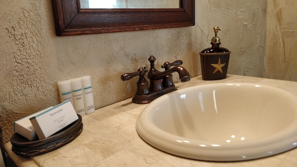 The Lancaster Manor Bed and Breakfast 26/50