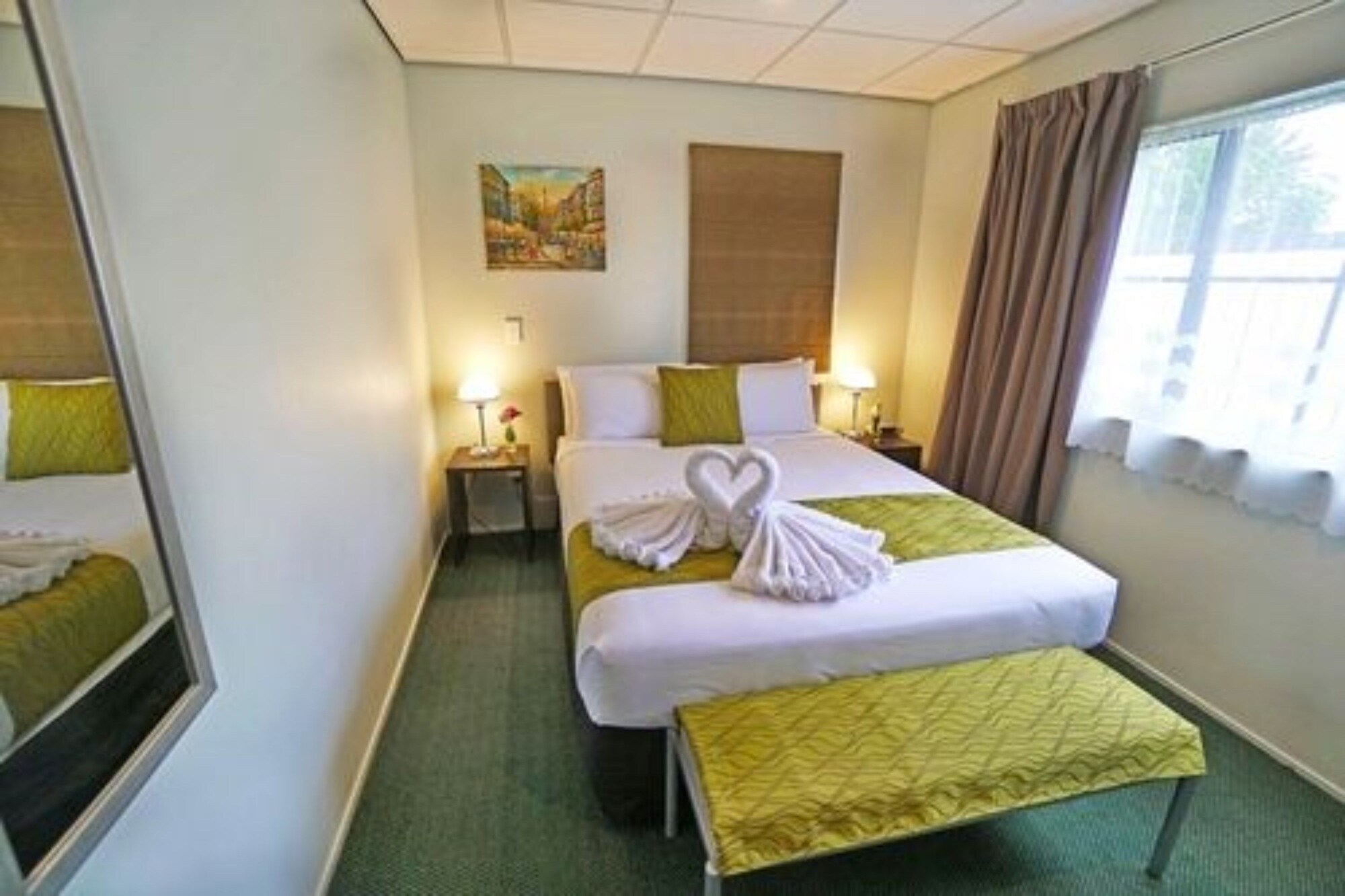 1 BEDROOM