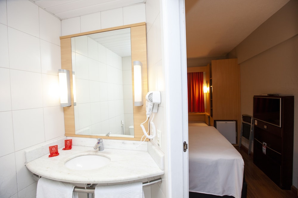 Ibis Recife Boa Viagem 14/65