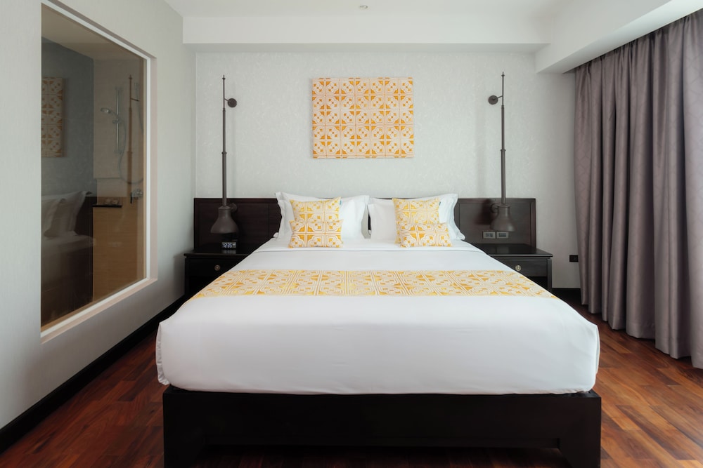 Mintra Hotel 12/48