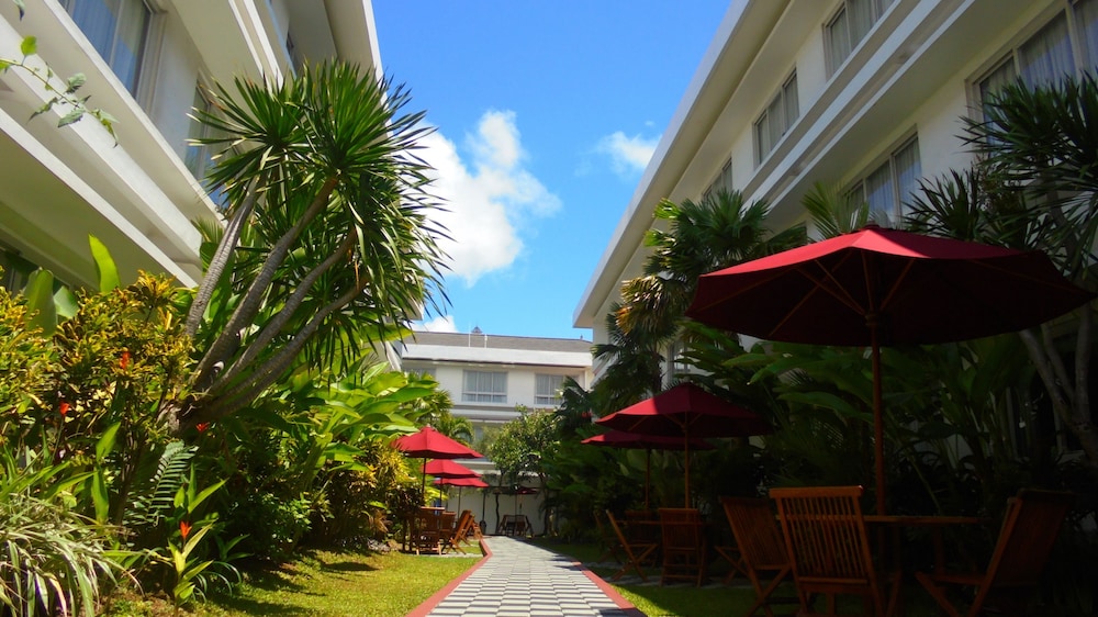 The Kanjeng Suites Kuta Galeria - Bali 48/56