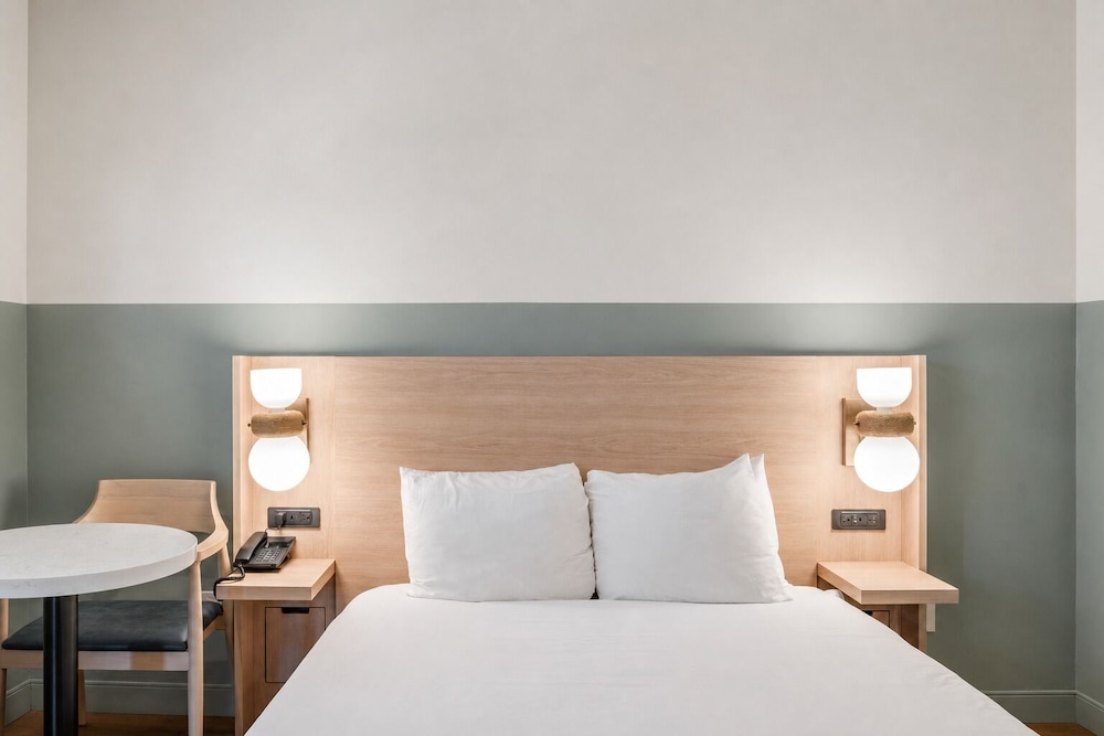 Stargazer Inn And Suites 36/66