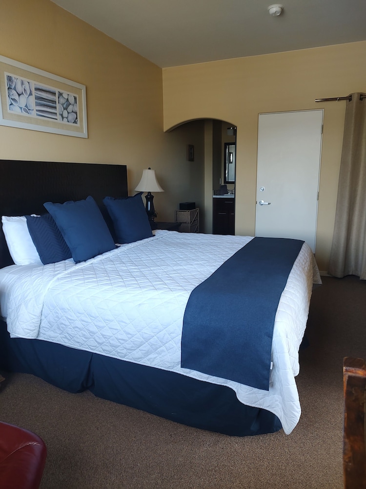 Pacific Plaza Resort 18/70