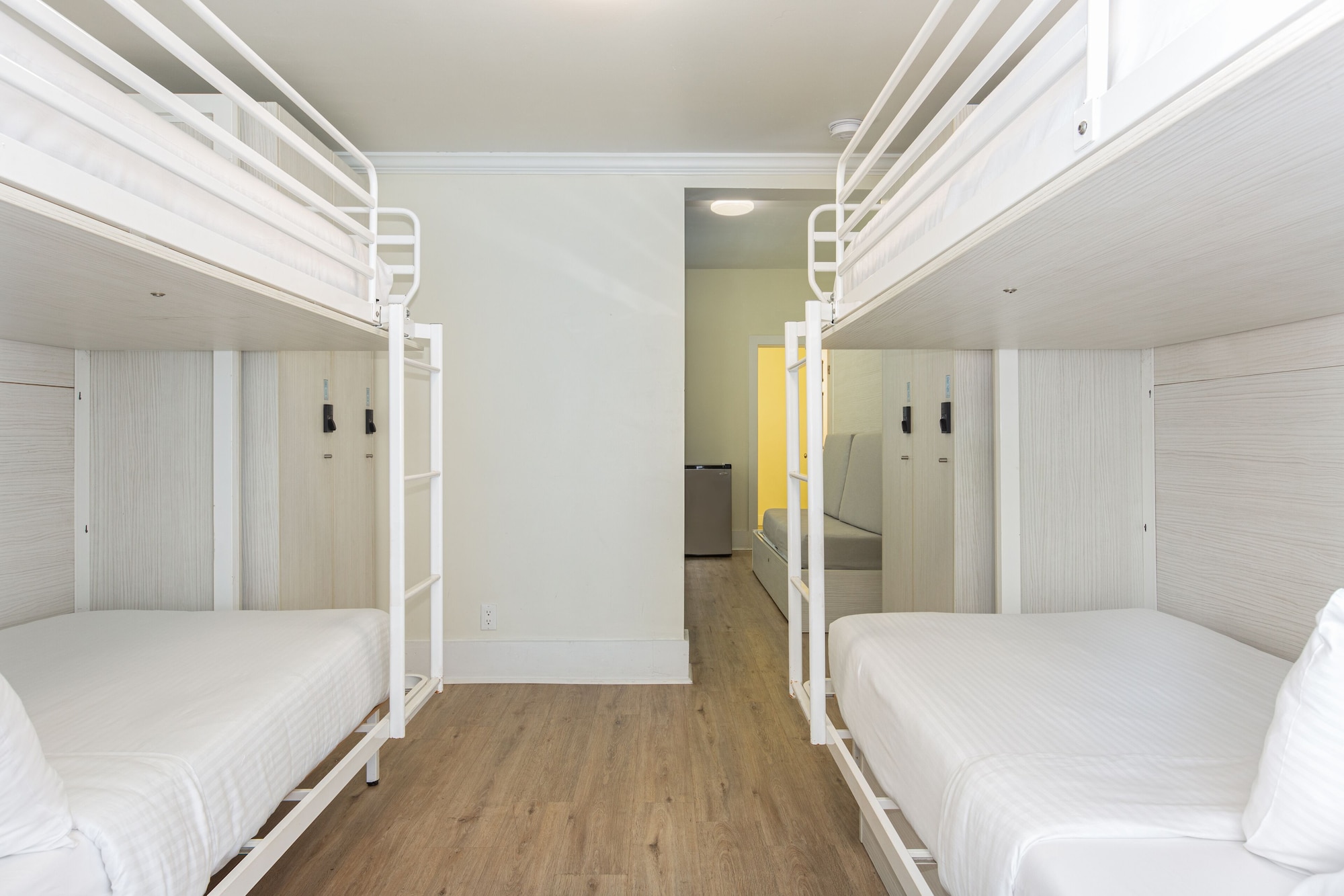 Private, 4 Beds