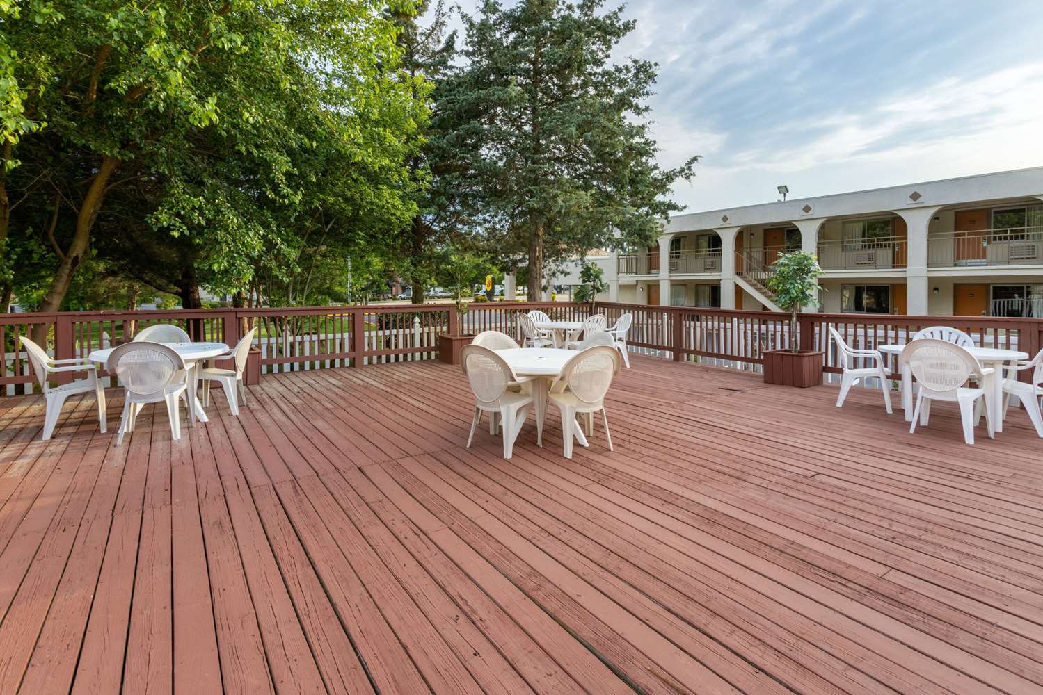 Super 8 by Wyndham Williamsburg/Historic Area 20/26