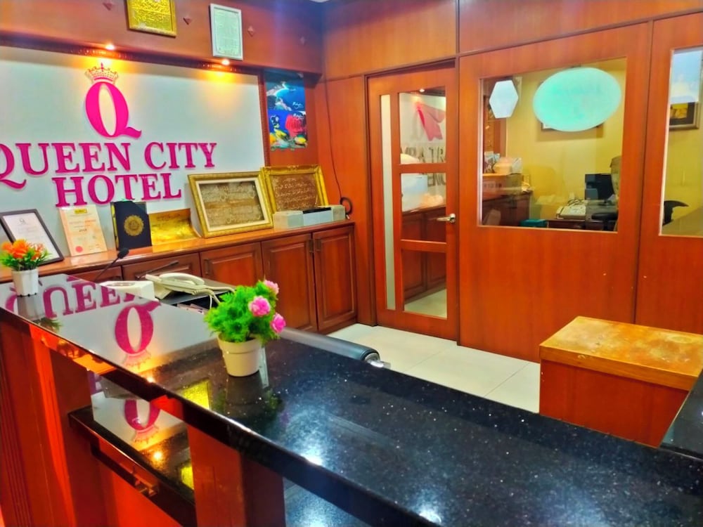 OYO 998 Queen City Hotel 10/50