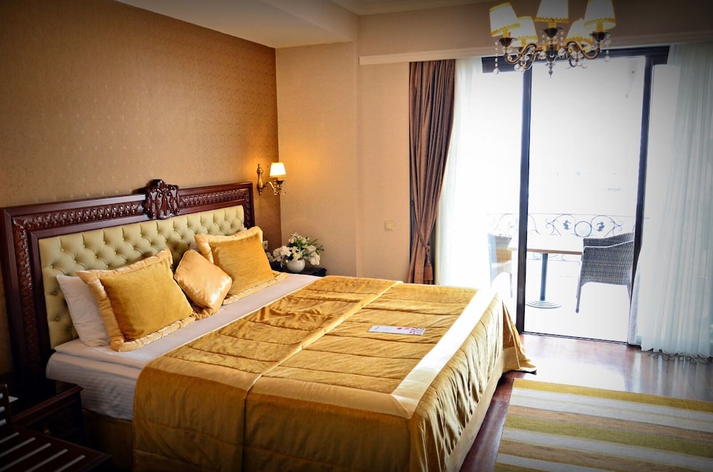 Hotel Monec 16/50