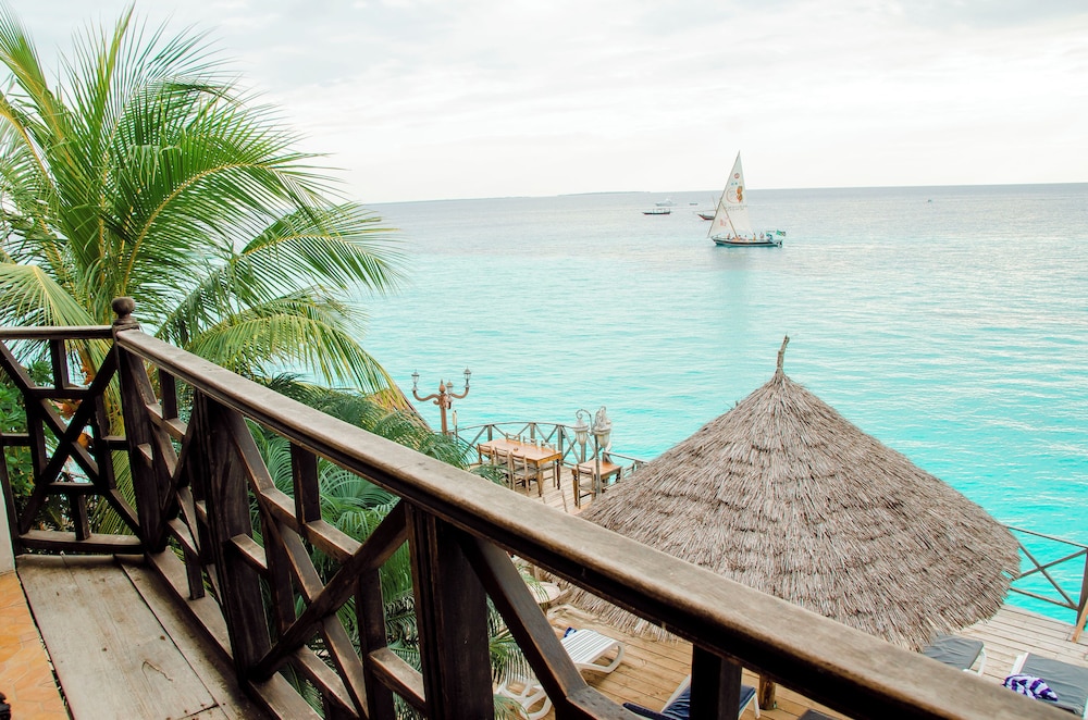 Langi Langi Beach Bungalows 33/47