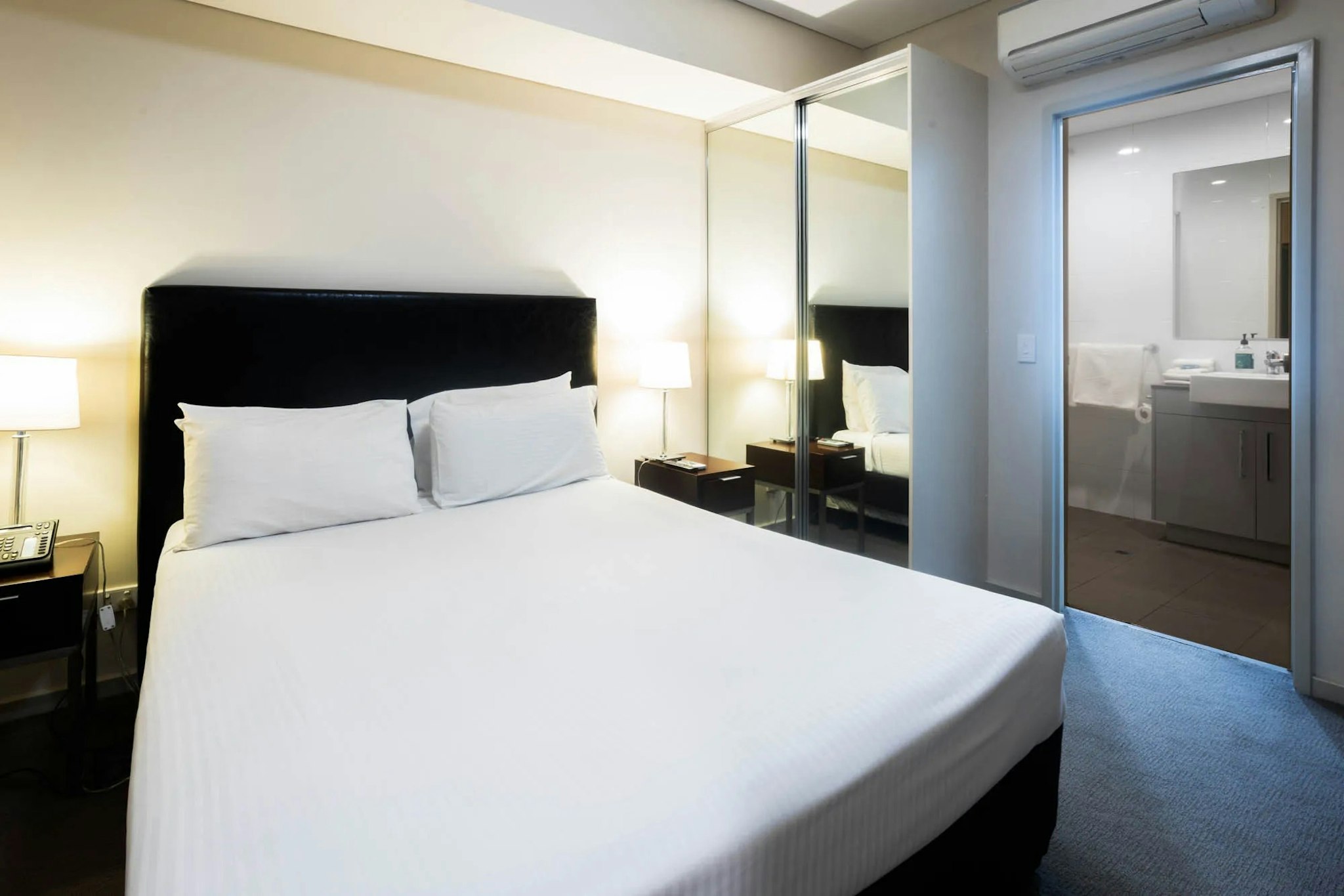 Baileys Serviced Apartments 30/76
