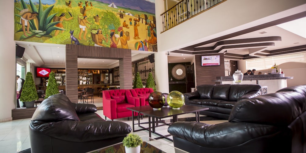 Hotel Plaza Poblana 33/67