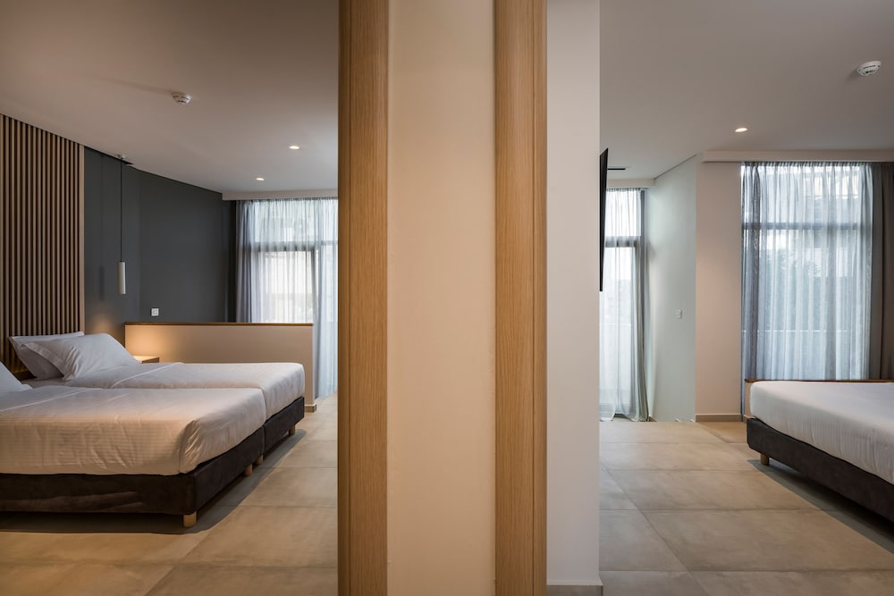 Trianon Luxury Apartments and Suites 13/74
