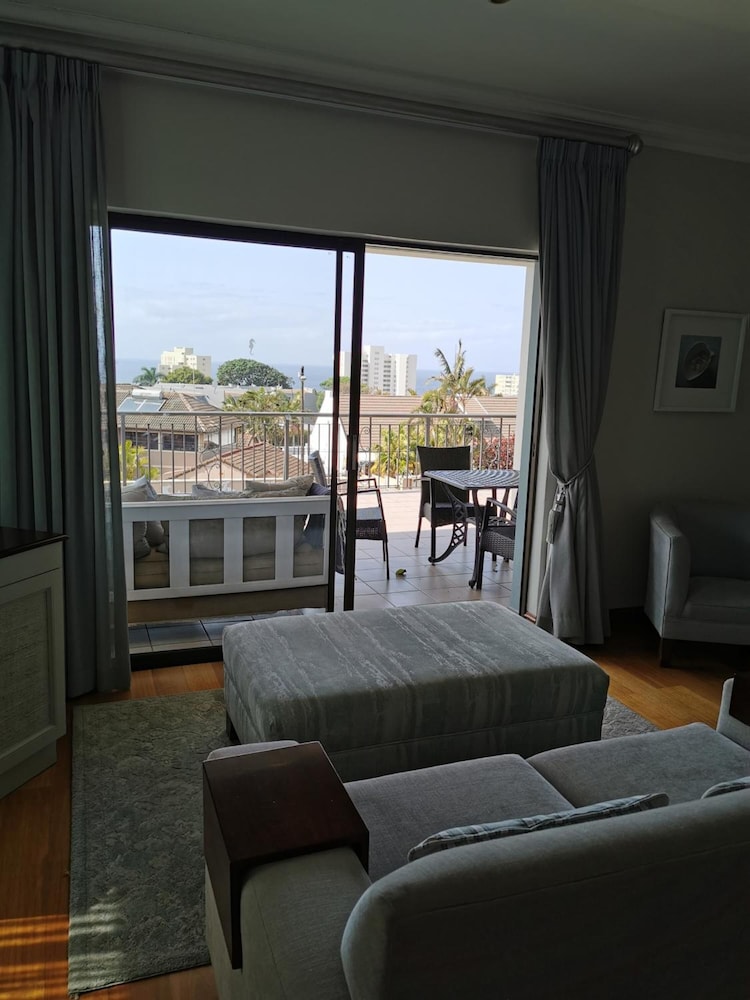 The Hamptons Guest House 27/50