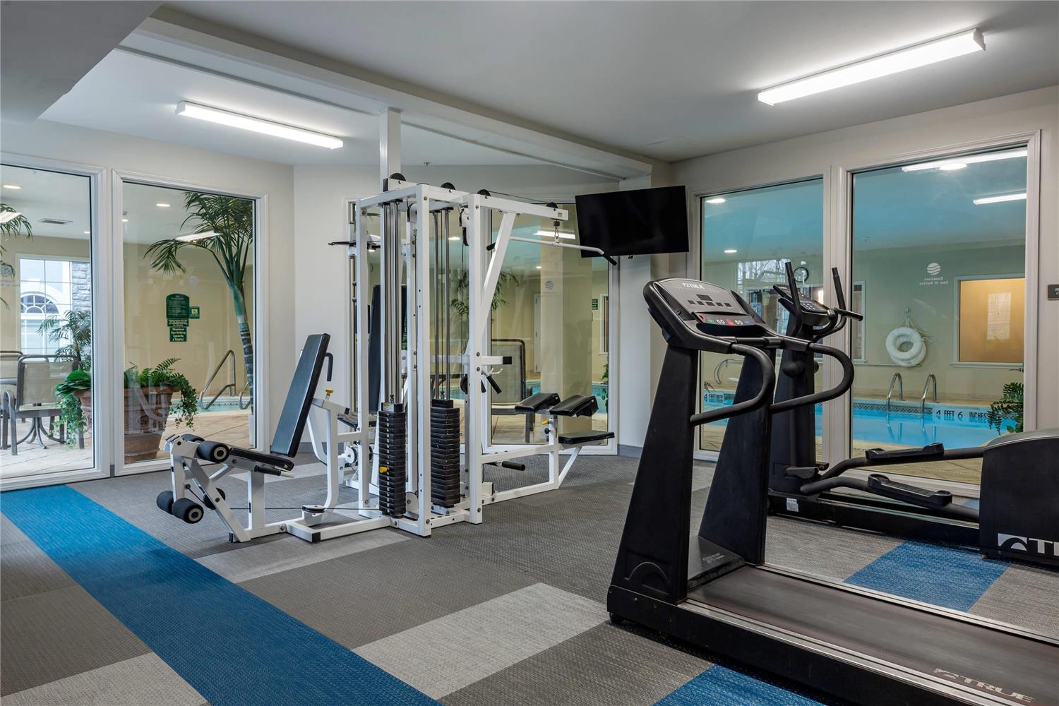 Comfort Inn & Suites East Greenbush - Albany 8/18