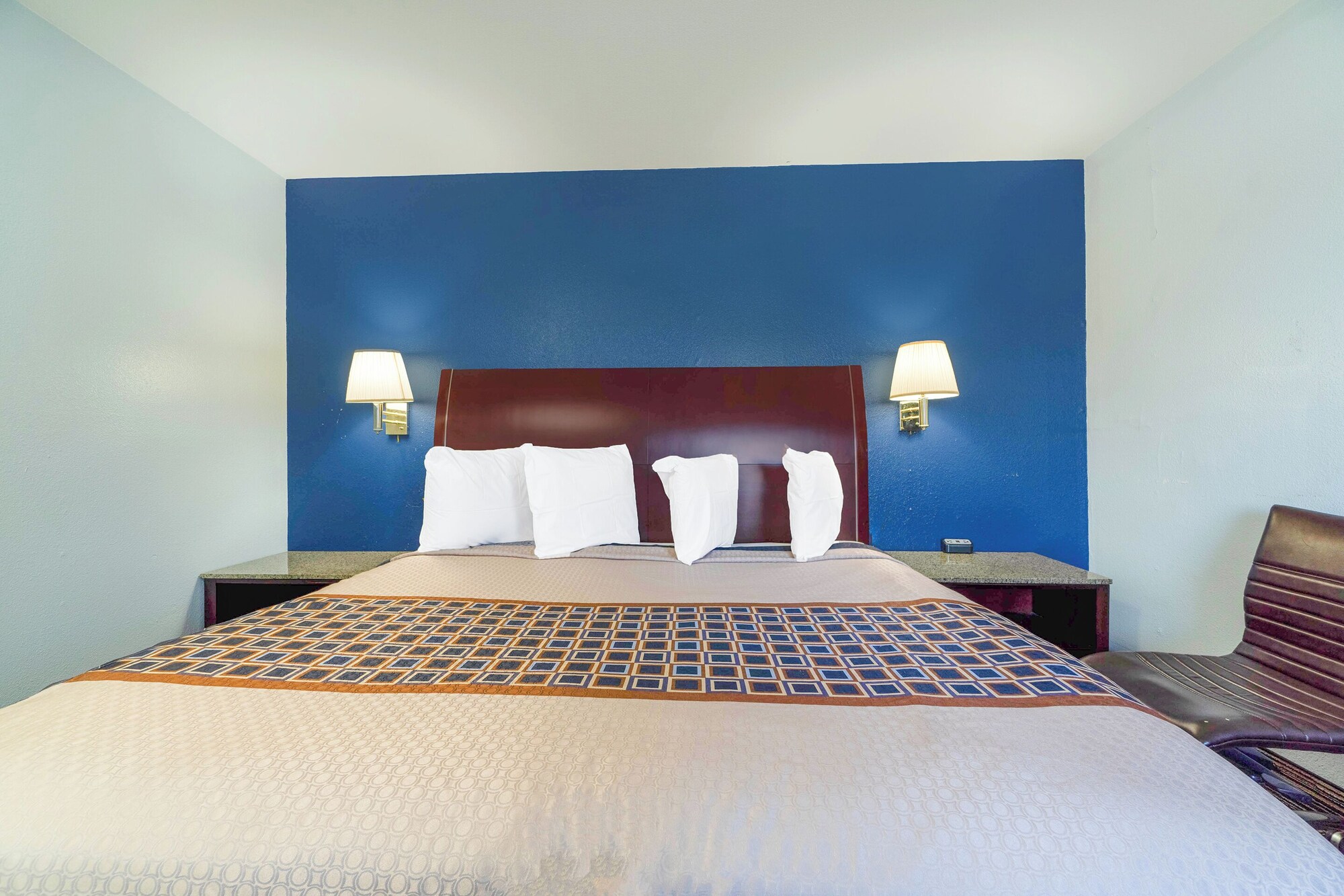 King Bed Non-Smoking