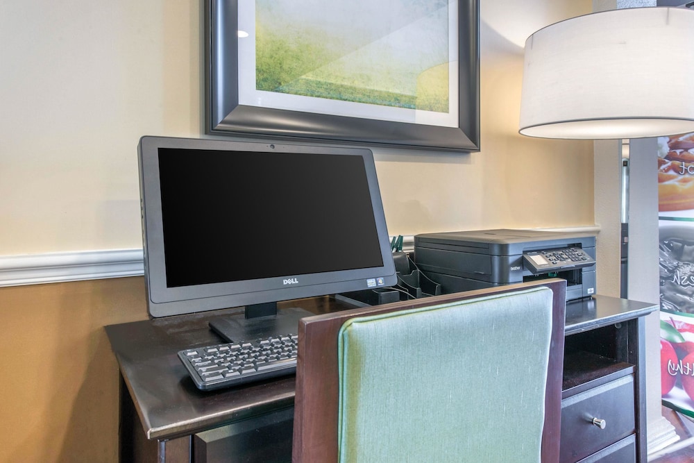 Quality Inn Palm Bay Melbourne I-95 32/35