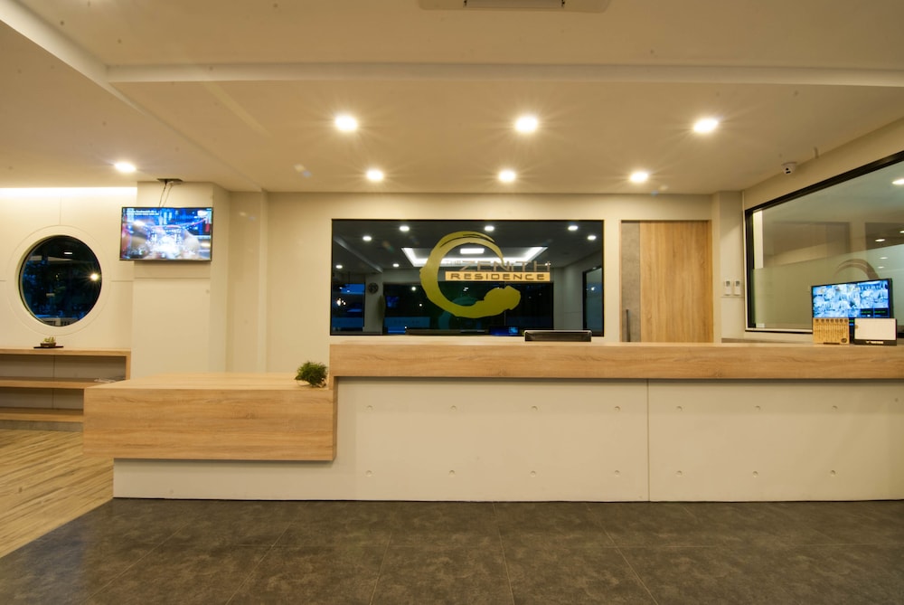 Zenith Residence Hotel 7/45