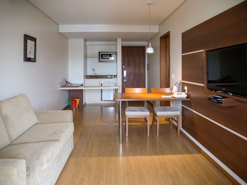 Mercure Curitiba Golden Hotel 52/79