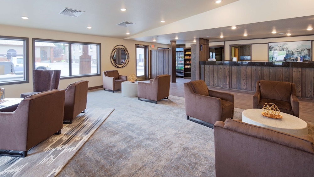 Best Western Golden Spike Inn & Suites 4/33