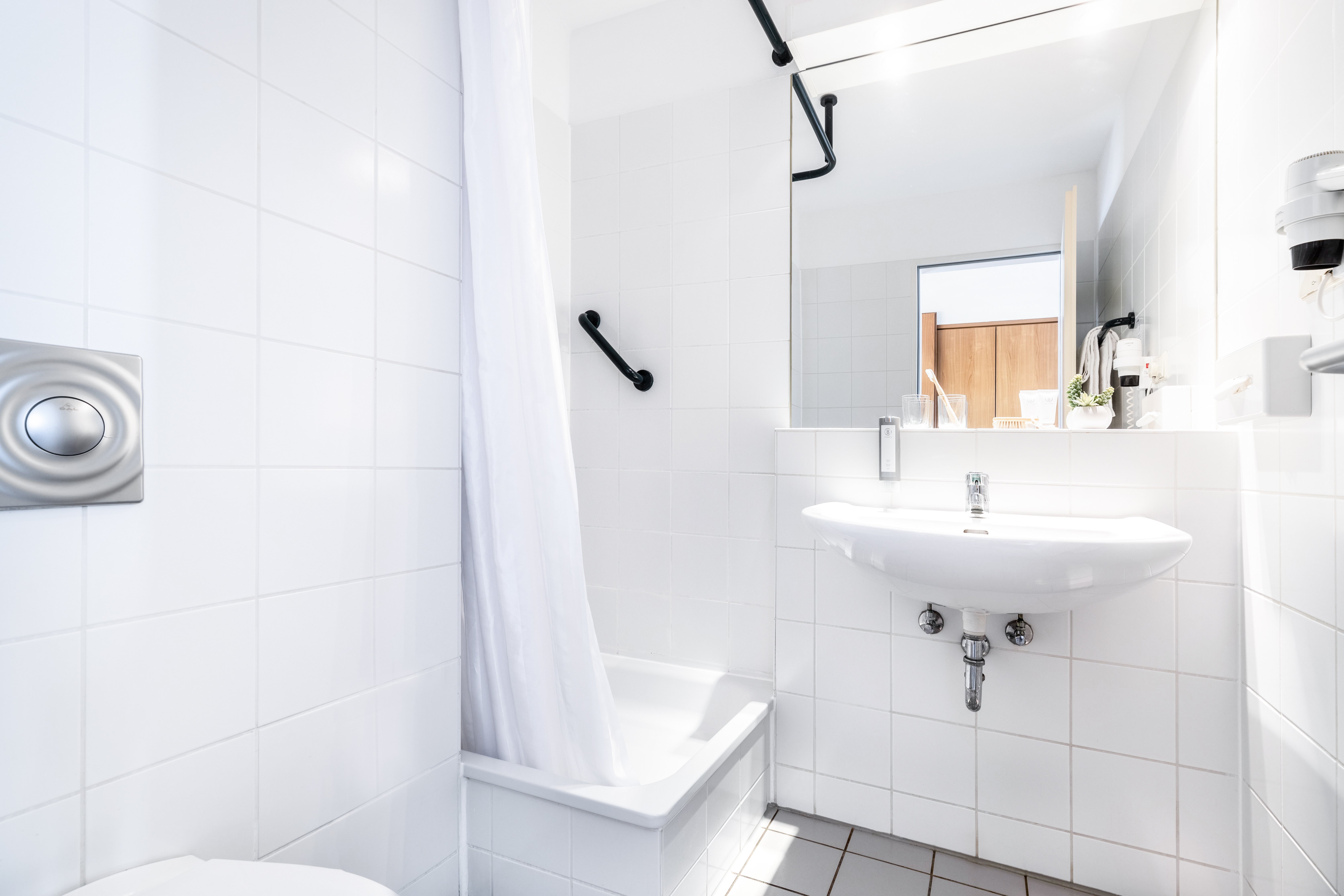Holiday Inn - the niu, Blade Solingen by IHG 79/80