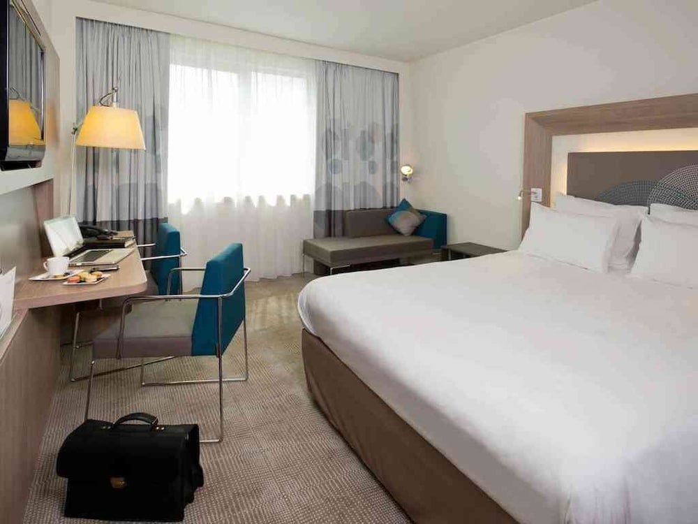 NOVOTEL RENNES ALMA 26/74
