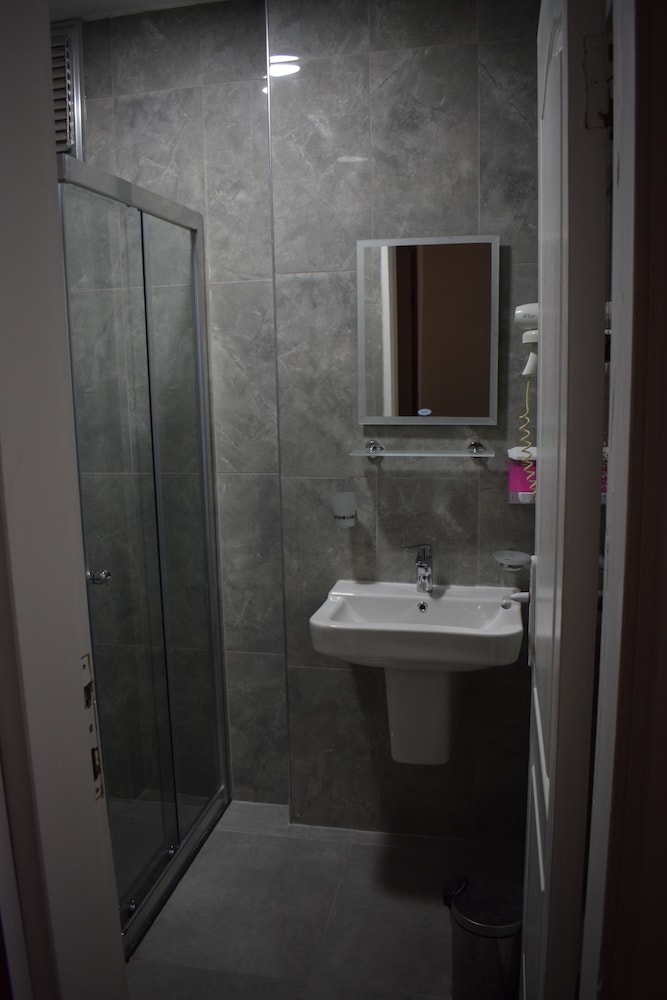 Otel Orhan 12/23